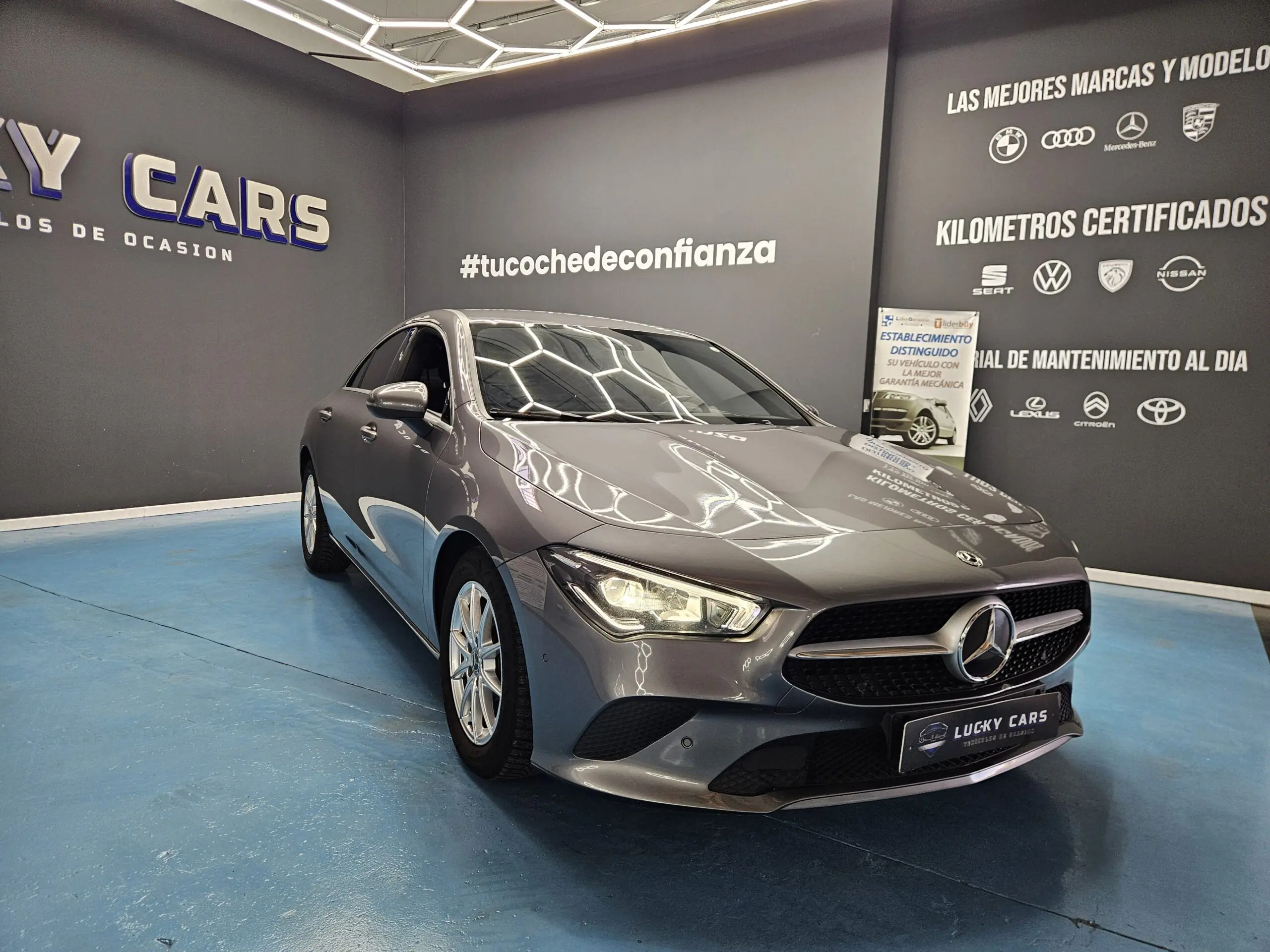 Foto exterior Mercedes-Benz CLA 200